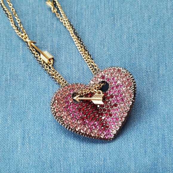 HTF Betsey Johnson HEARTS & ARROWS Pink / Red Pavé Heart Pendant Necklace - NWOT - Picture 3 of 8